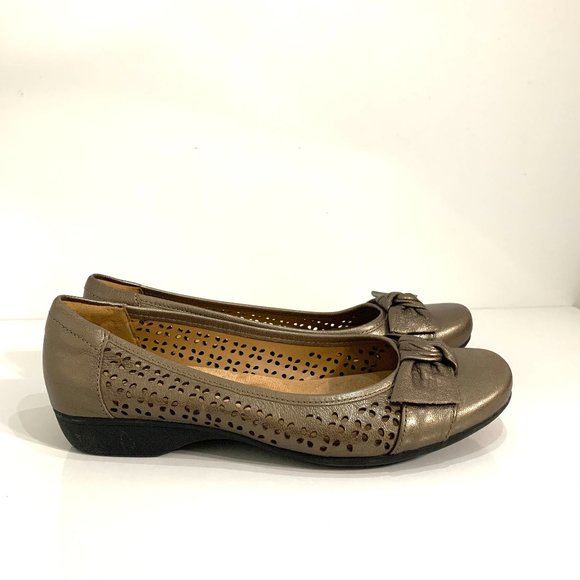 clarks collection women's propose band flats